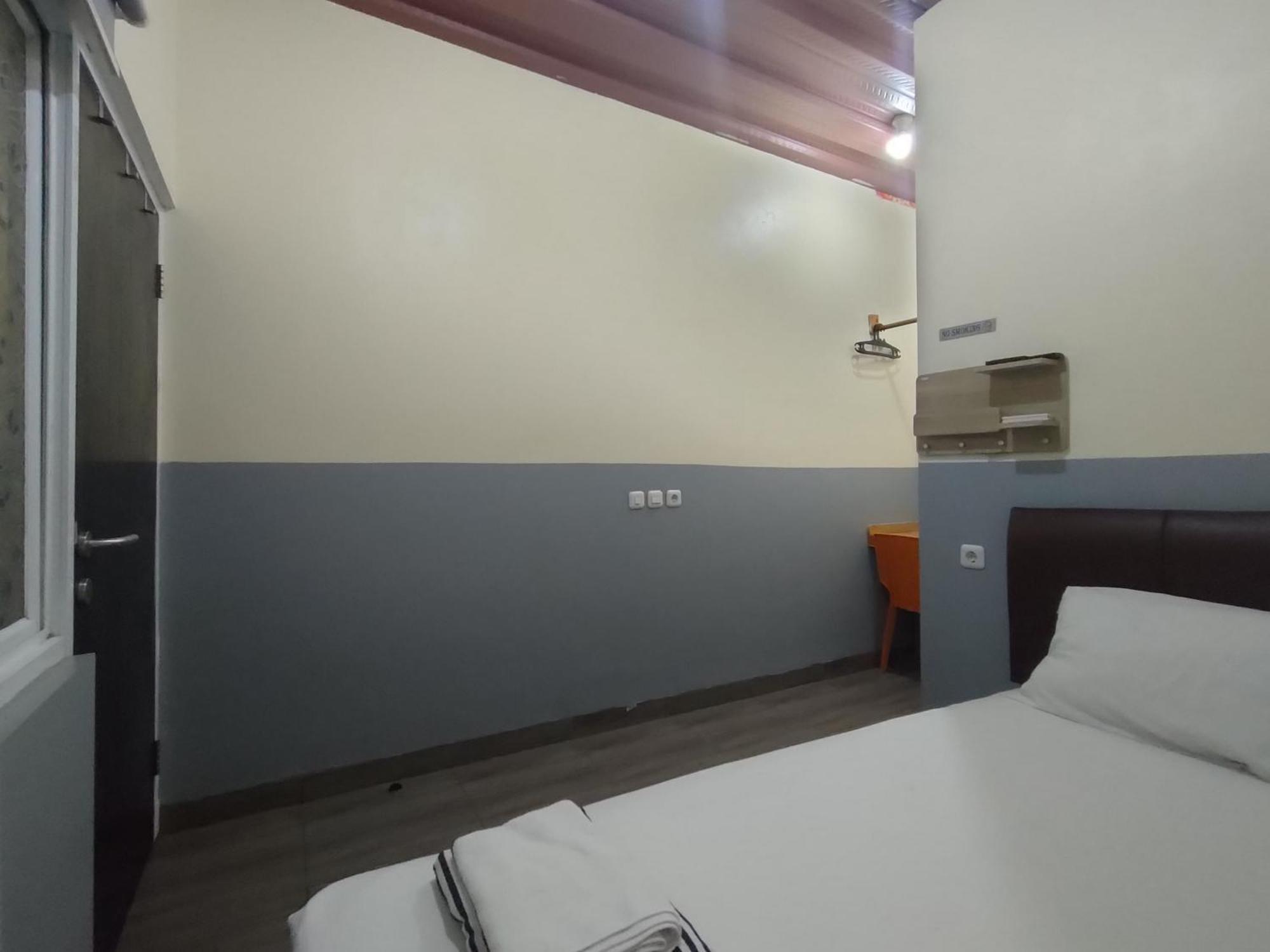 Puspiptek Residence Syariah Mitra Reddoorz Serpong Exterior foto